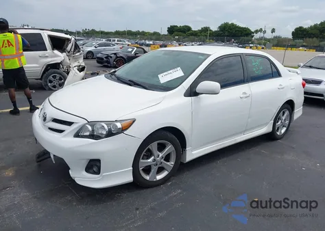 2013 Toyota Corolla S z USA, uszkodzony, nr VIN 5YFBU4EE4DP147166
